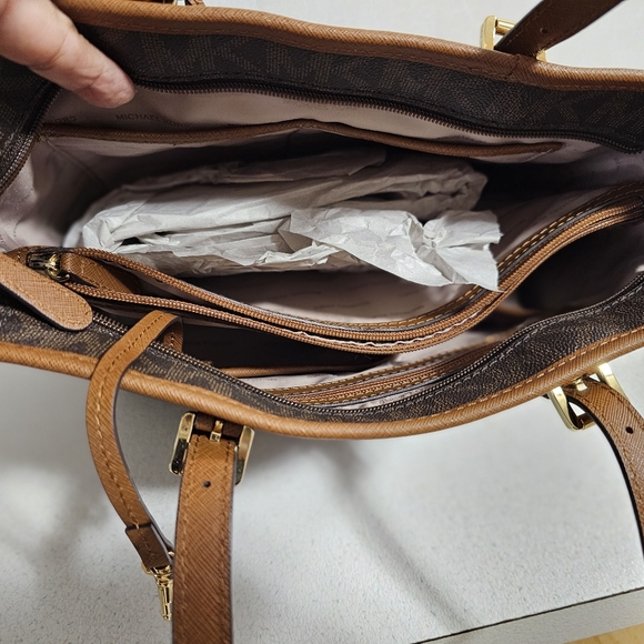 Michael korr handbag - Picture 4 of 5